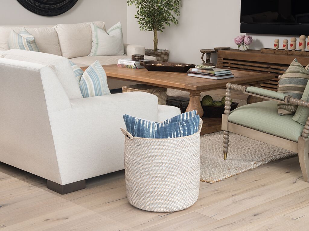 Round Rattan Basket – At Home Interiors