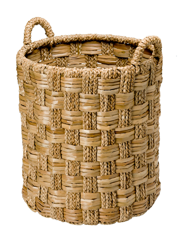 https://www.kouboo.com/cdn/shop/products/Round-Braided-Seagrass-Basket-Natural-1.jpg?v=1627293917